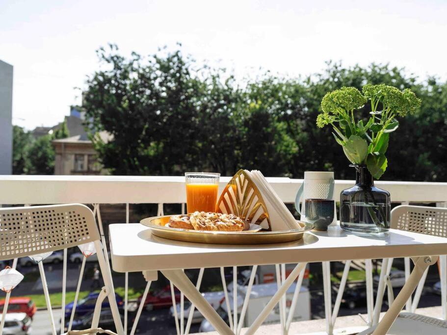Bright 2Br Apartment - Top Location - City Balcony Bucharest Exterior photo
